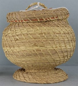 Image description is not available for DU1971.19a-b